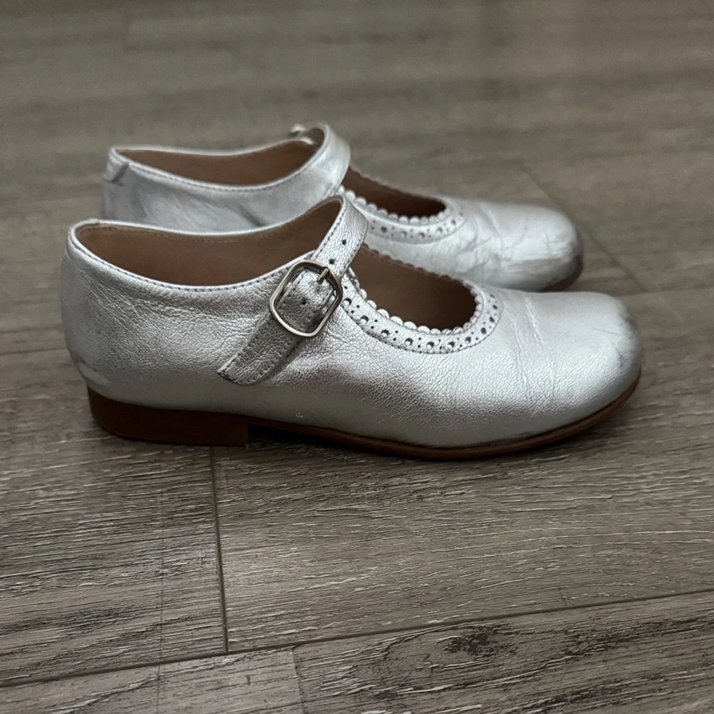 Girls' Silver Mary Jane Dress Shoes with Buckle Strap